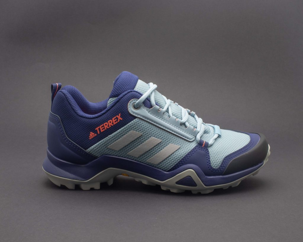 sportscene tekkies for man